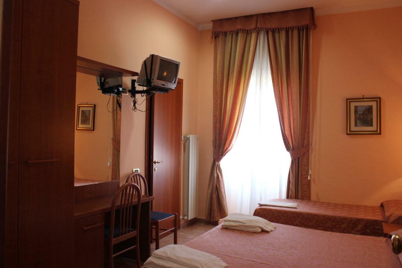 Alex City Inn III Рим Экстерьер фото