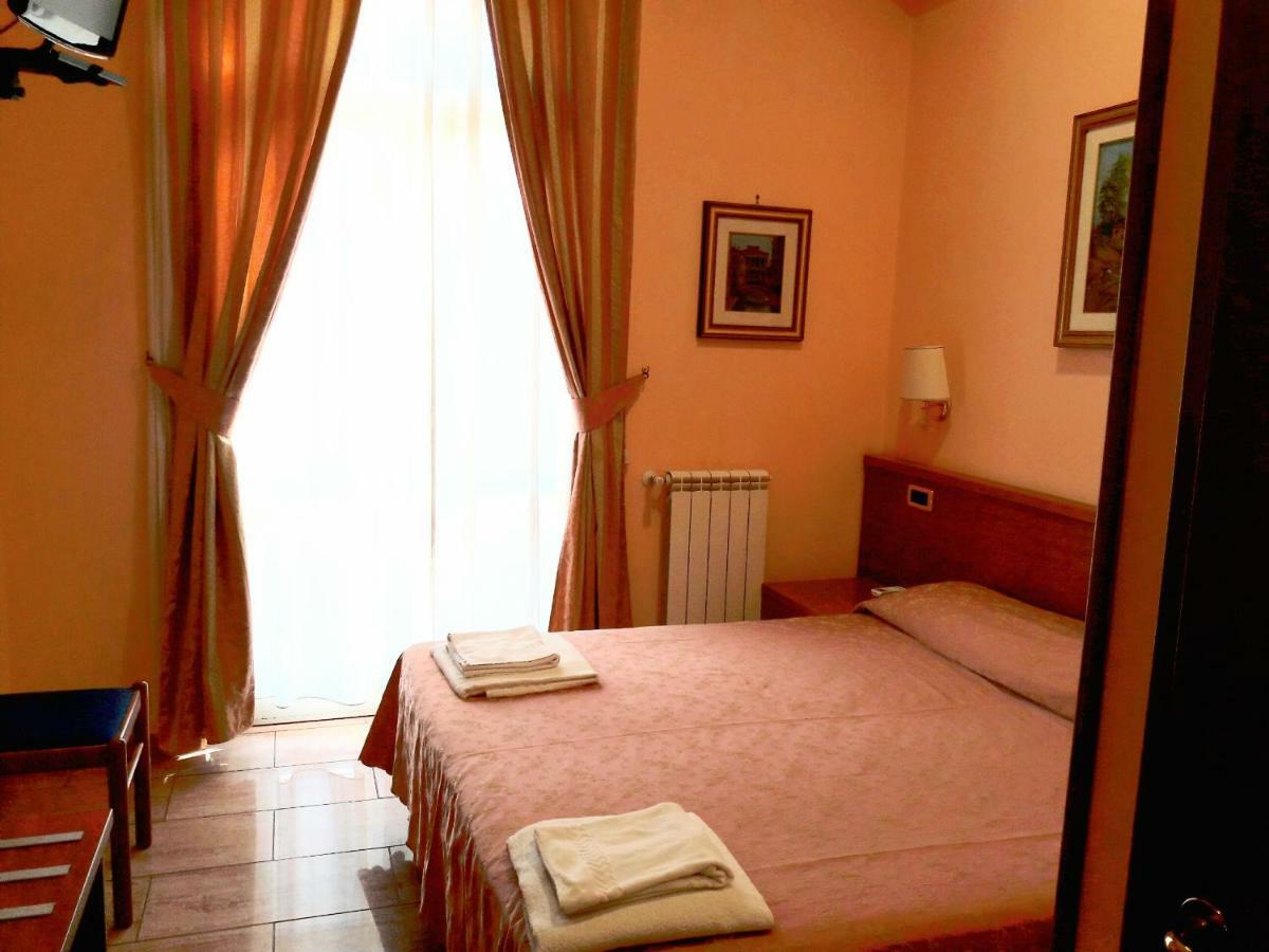 Alex City Inn III Рим Экстерьер фото